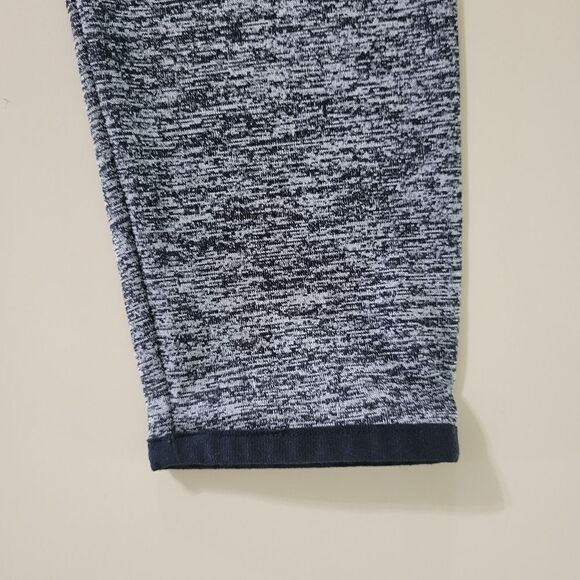 Under Armour Women's HeatGear Long Sleeve Black Heather Hoody - Picture 14 of 15